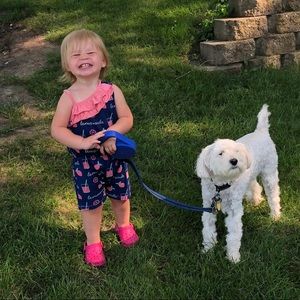 Meet your Posher, Debora